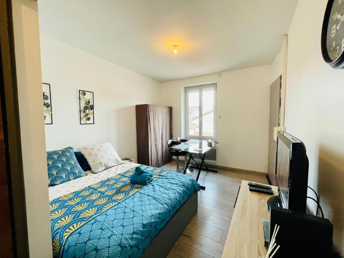 Appartement La Belcombe à Sainte-Colombe  Extérieur photo